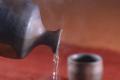 Sake: kuuluisa japanilainen juoma Mitä ihmiset juovat sakea Japanissa